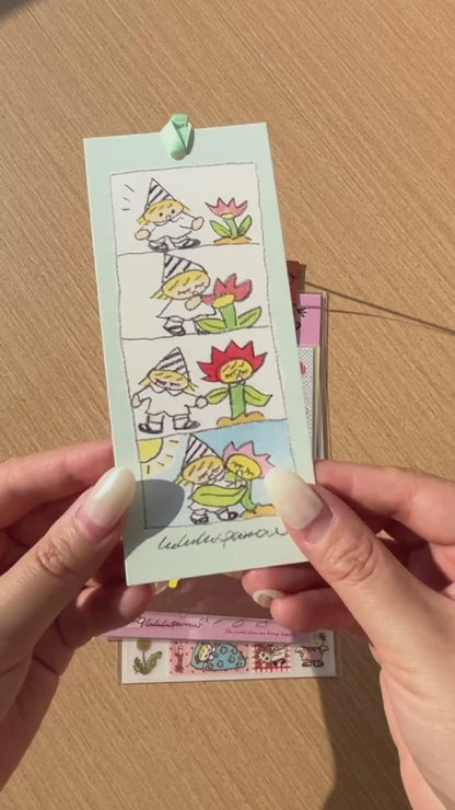 lululusparrow “Friends with Flowers” Double-Sided Bookmark